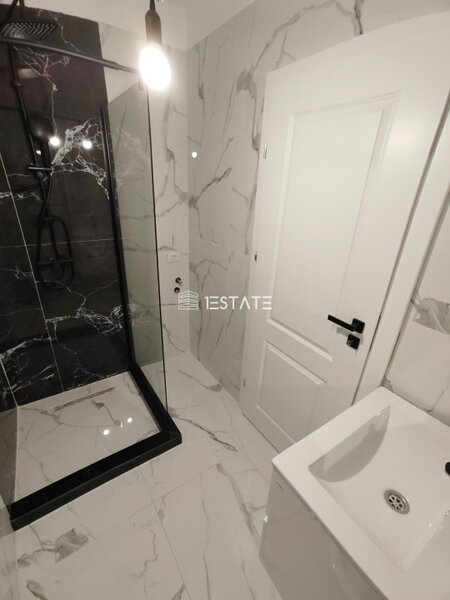 Titan finalizat  3 cam. 79mp +terasa 34 mp, etaj 9/11,  loc parcare inclus