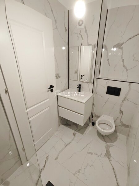 Titan finalizat  3 cam. 79mp +terasa 34 mp, etaj 9/11,  loc parcare inclus